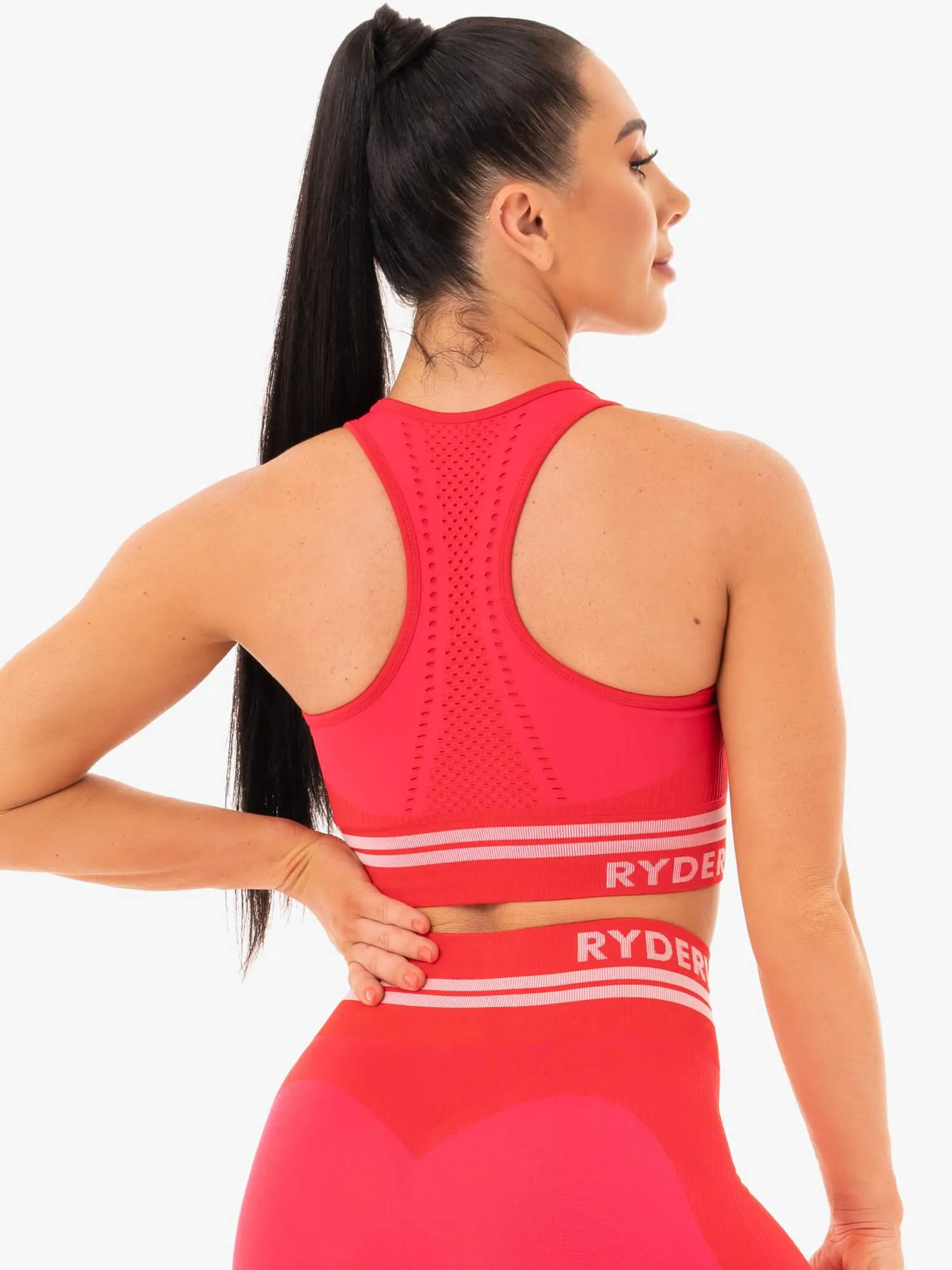 Freestyle Seamless Longline Sports Bra - Red